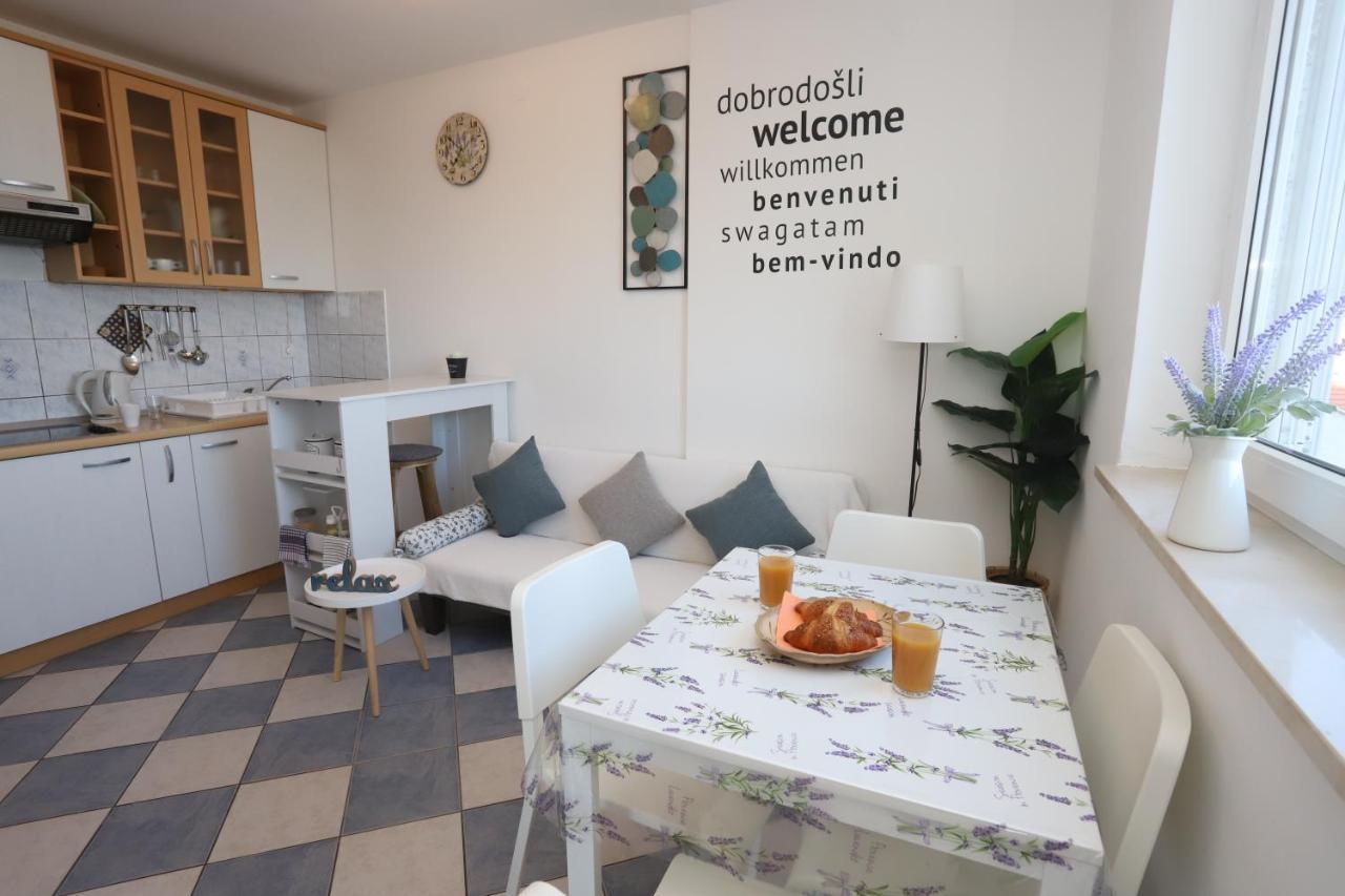 Apartment Relaxing Sea View, Okrug Gornji Exterior foto
